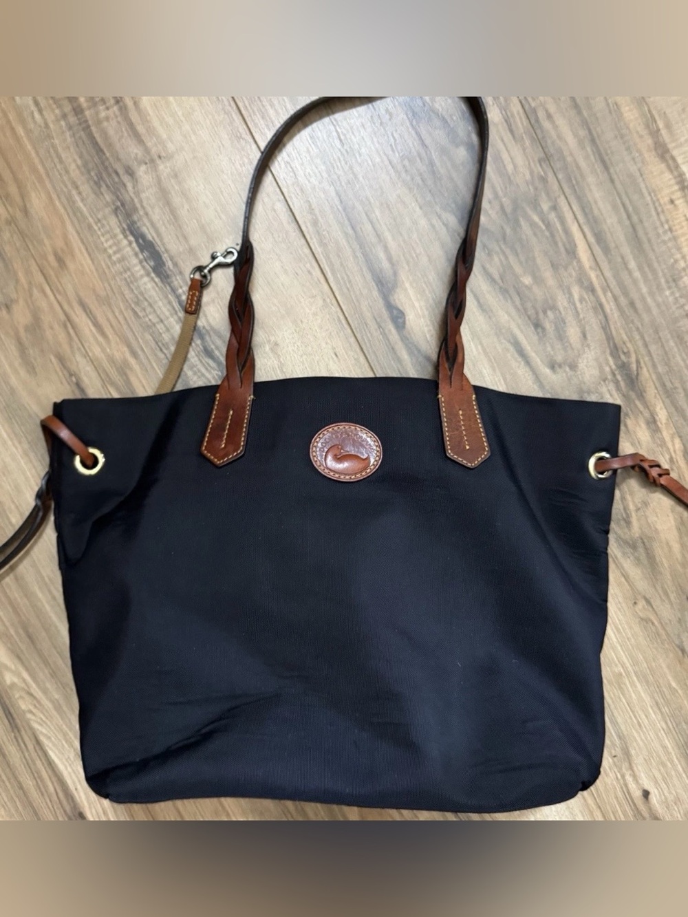 Dooney & Bourke black tote bag brown leather shoulder straps 16 x 12 x 5